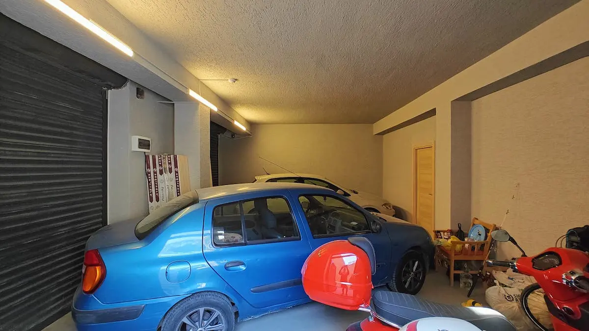 Parking garage